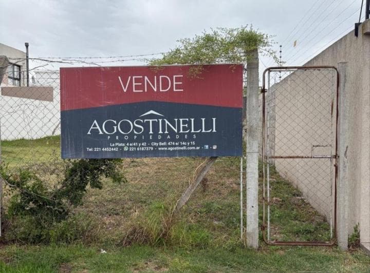 Lote Sobre Av 25 de Gonnet - 2