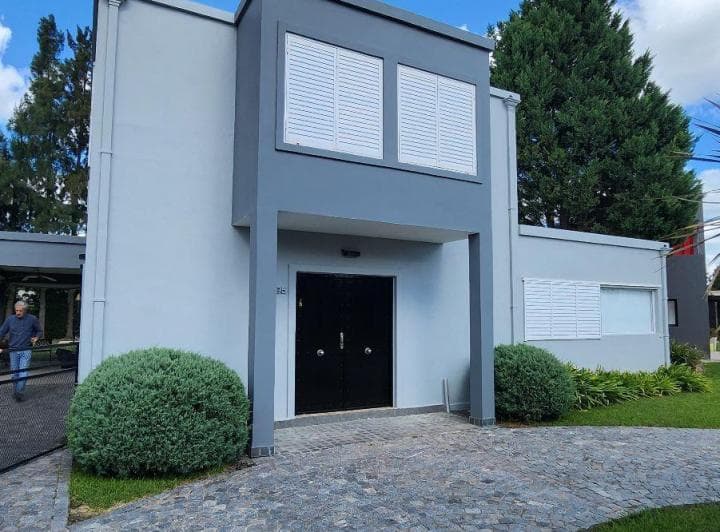 Casa en Venta, Canning, Malibú. 200 m² Cub. 5 Amb. - 3