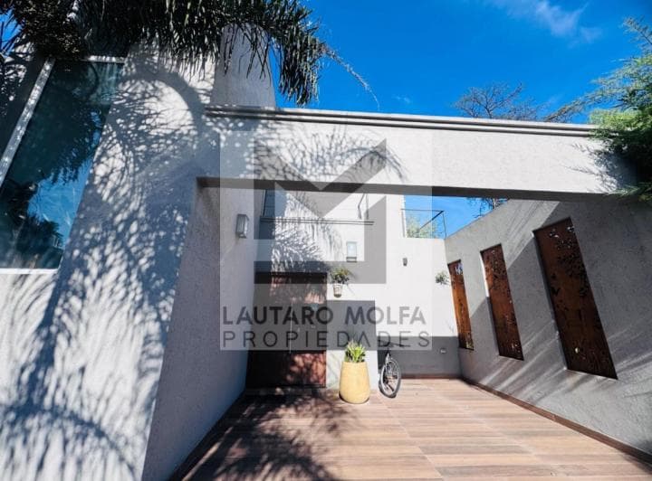 Casa de Categoria en Doble Lote Barrio Cerrado La Arboleda - 2