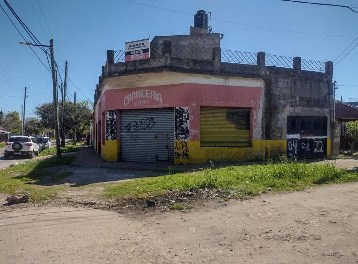 Casa con 3 Locales y Galpon en Venta Chaco 2295 - U$s98.000 - 2