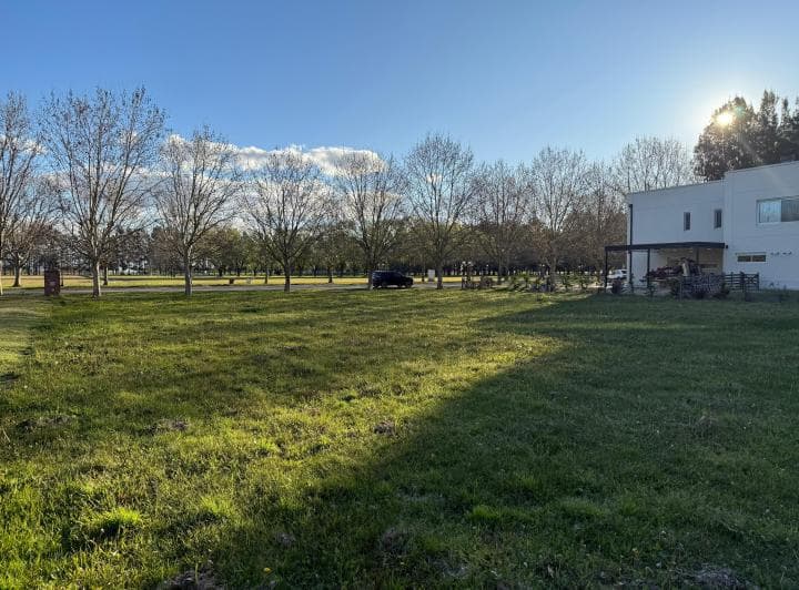 Lote Terreno Frente a Laguna Haras del Sur 1 - 4