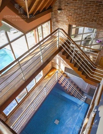 Venta Casa de 6 Ambientes con Pileta - Banfield Oeste - 5