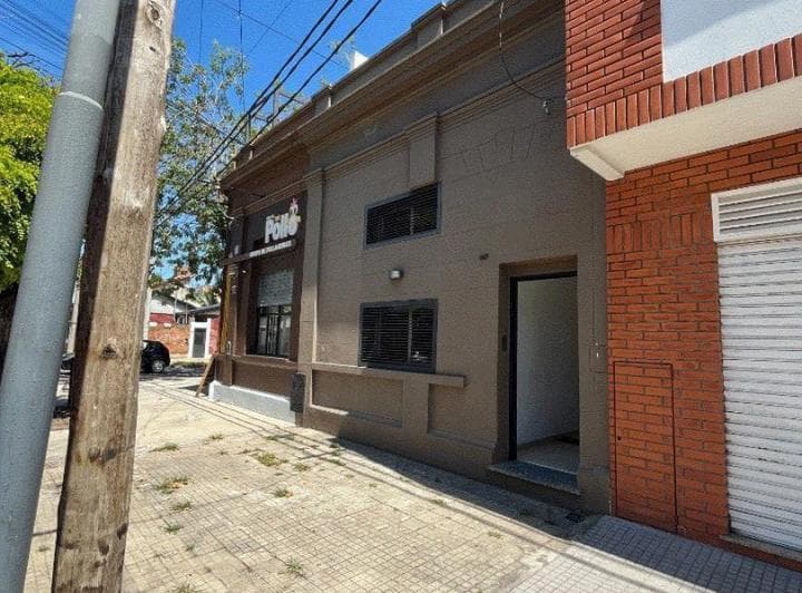 Triplex, en 69 E (7 y 8), Apto Banco 76 m, Estar Comedo - 2