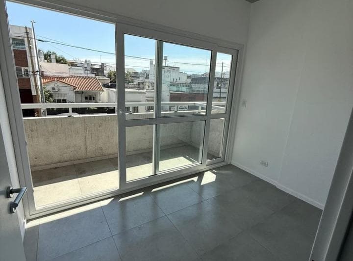 Venta Departamento 2 Ambiente con Balcon y Cochera Doble - 3