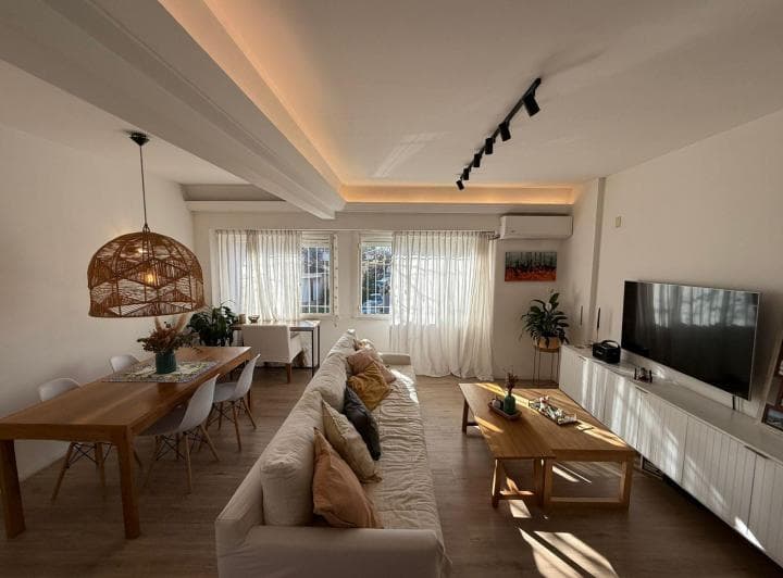 Departamento 3 Ambientes Refaccionado a Nuevo – Apto Crédito – Lomas Oeste - 2