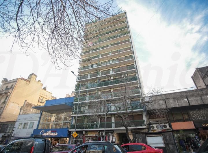 Departamento en Venta de 3 Ambientes en Balvanera con Balcón. Gran Oportunidad! - 2