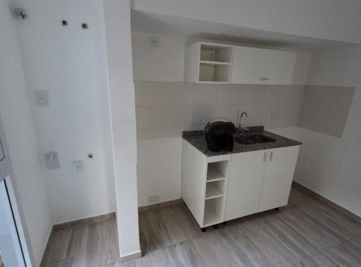 Dpto 2 Amb con Balcon en 1er Piso Al Frente a Estrenar. Ubicado en San Martin 632, Lomas de Zamora - 3