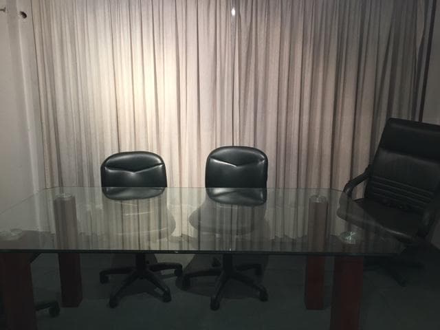 Bajo de Precio! Gran Oportunidad. Oficina en Venta. Excelente Ubicacion - 4
