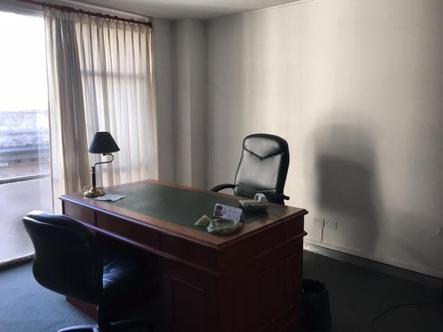 Bajo de Precio! Gran Oportunidad. Oficina en Venta. Excelente Ubicacion - 2