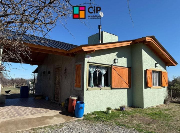 Casa + Deposito en Venta en Cortaderas - 2