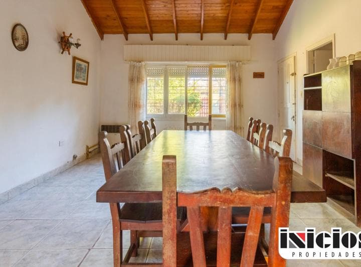Hermoso Chalet en Barrio Tranquilo - C957 - 3
