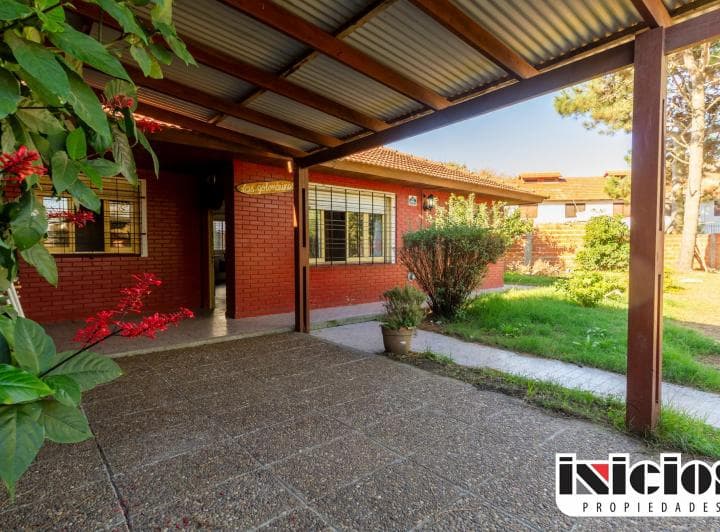 Hermoso Chalet en Barrio Tranquilo - C957 - 2