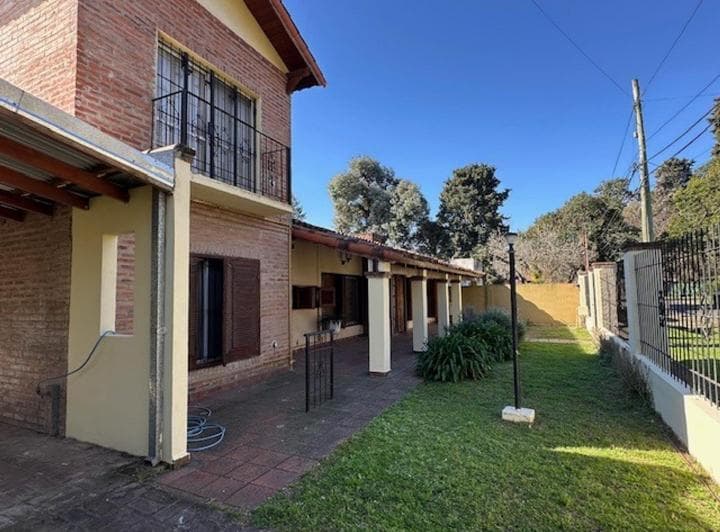 Casa a La Venta en Don Torcuato - 4