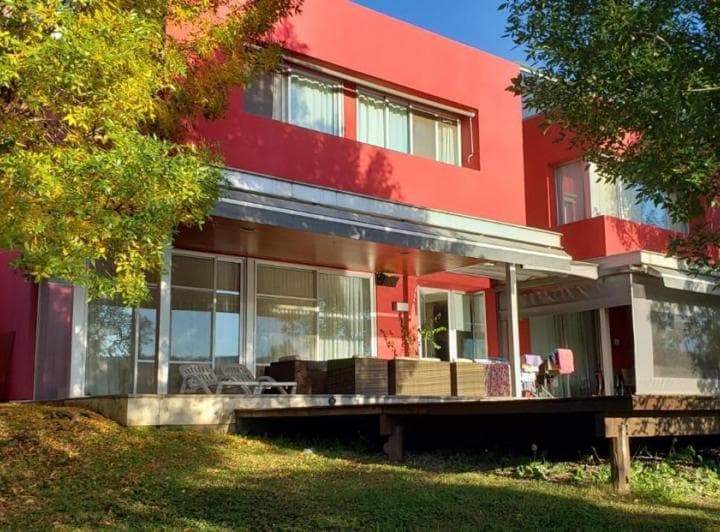 Casa en Venta en El Bosque 4 Dorm. - 5