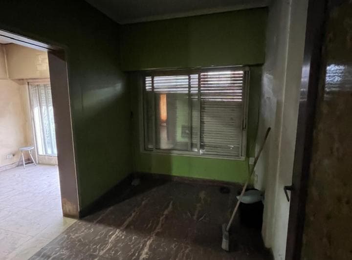 Ciudadela. 25 de Mayo Al 700. Piso Unico 3 Amb. Al Frentre con Patio, Balcon y Terraza. - 2