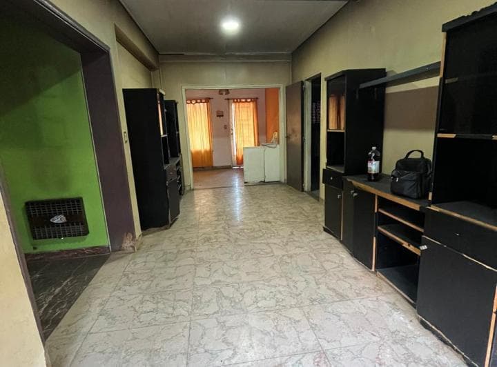 Ciudadela. 25 de Mayo Al 700. Piso Unico 3 Amb. Al Frentre con Patio, Balcon y Terraza. - 3
