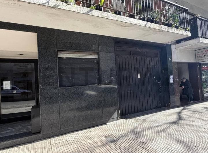 Venta Galpon Deposito en Chacarita - 2