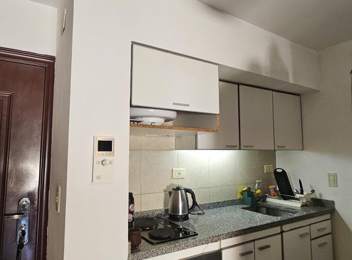 Monoambiente en 7° Piso Excelente Ubicación en Morón Centro - 5