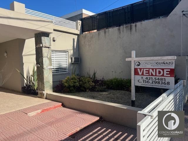 Casa en Venta - 3 Dorm. - Fisherton Tradicional - 3