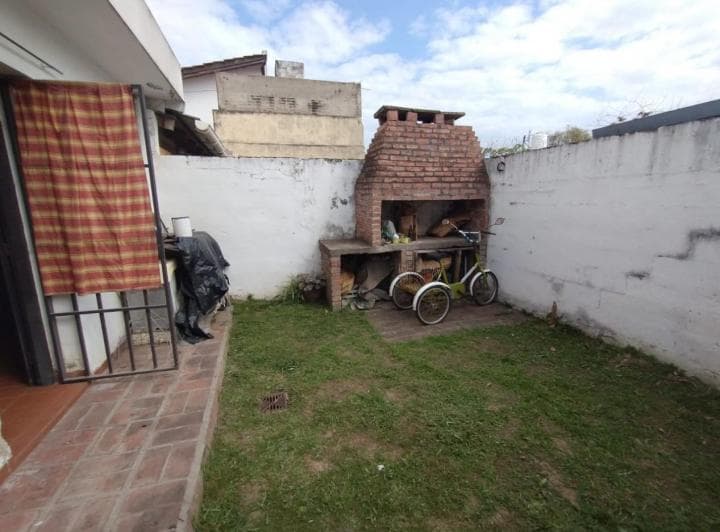 Casa Dos Dorm. Muy Buena Cerca de Av Fuerza Aerea y Sol de Mayo - 5