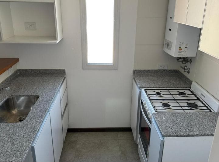 Departamento de 1 Dormitorio con Balcón Al Frente - 3