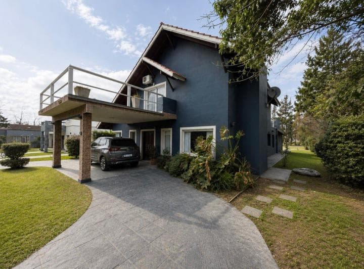 Lote 1300 m² con Piscina y Suite con Vestidor – Venta Directa y Amoblada” Oportunidad - 3