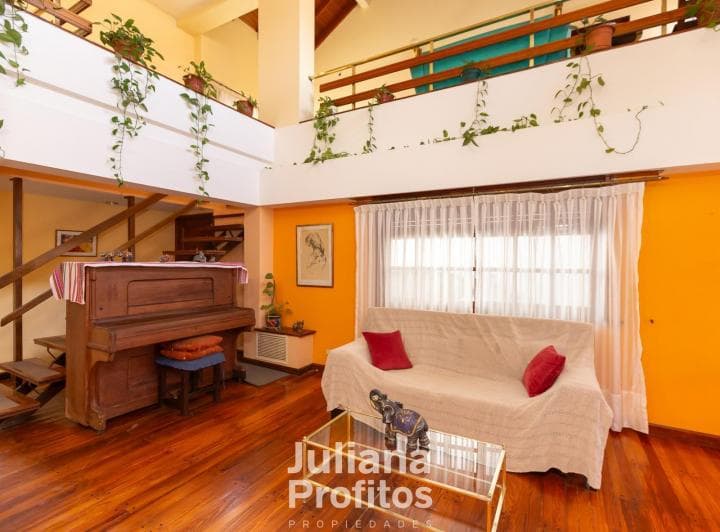 Casa de Siete Ambientes en Venta - Bernal - 5