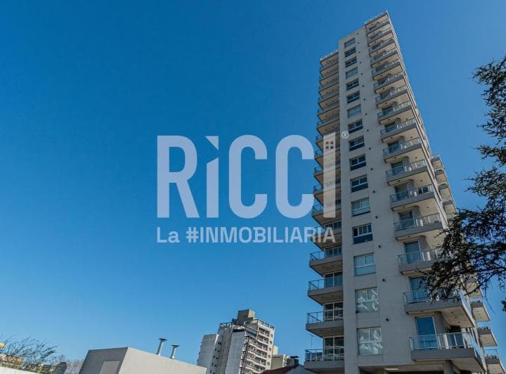 Departamento Cuatro Ambientes en Venta en Berazategui Centro - 2