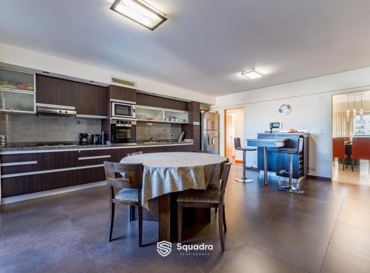 Venta - Departamento Piso Exclusivo 4 Dorm. - Barrio Abasto, Rosario. - 2