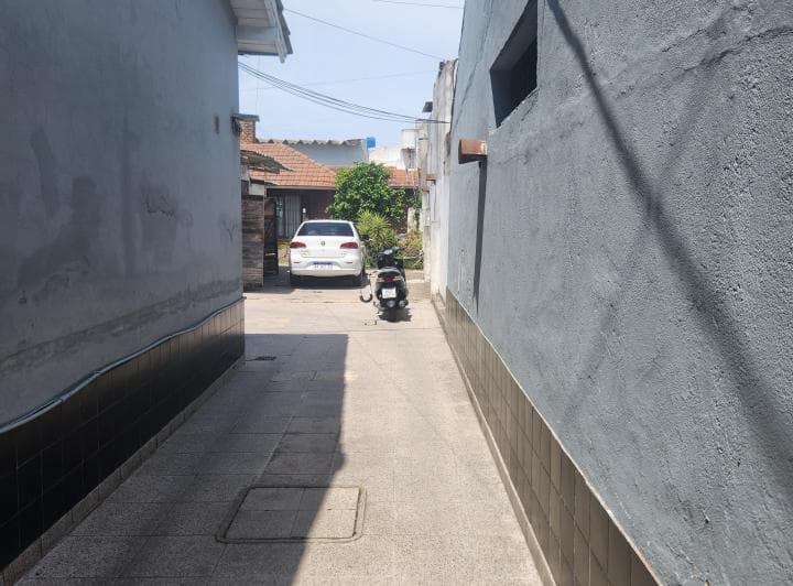 Se Venden 2 Casas + Taller + Garajes. Bolivar 7700. Mar del Plata - 3