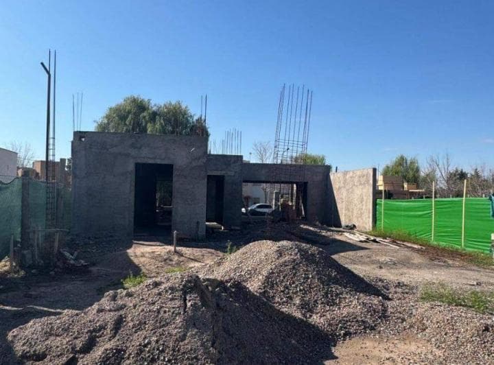 Casa en Venta C/ Cochera en Lunlunta - 5