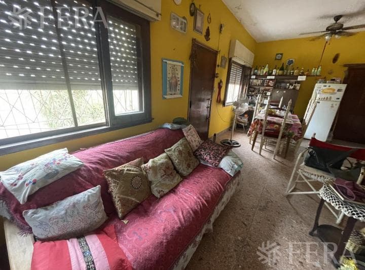 Venta de Casa 4 Ambientes con Terraza y Quincho en Lanús Este - 4