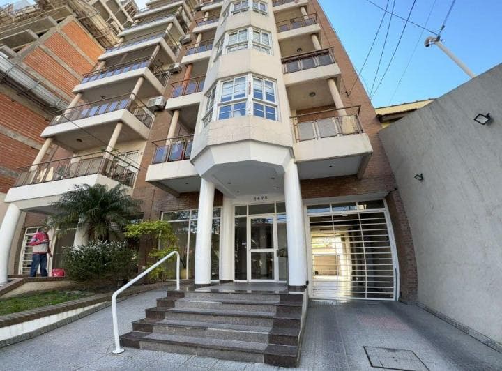 Departamento Muy Centrico Dos Ambientes Oportunidad! - 2
