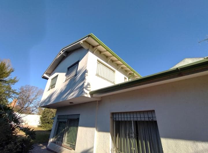 Casa /lote Venta - Apto Banco - 4 Dorm. - Son 2 Lotes - 423 E 6 Bis y Cno Centenario - Villa Elisa - 3