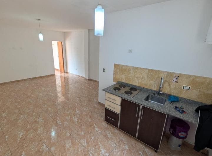 Venta Departamento de 2 Amb con Cochera Lanús Oeste - 2