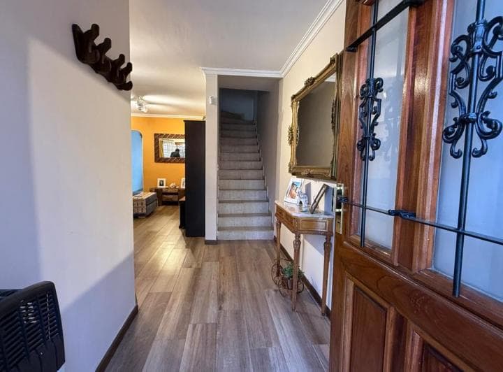 Excelente Duplex en 3 Plantas Reciclado a Nuevo - 3