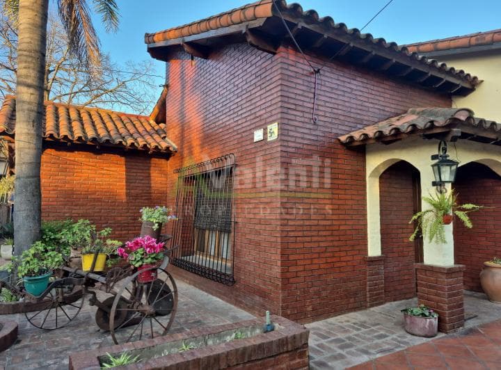 Chalet Estilo Casa Quinta en Venta 5 Ambientes Sobre Lote de 1000 m², Hurlingham - 5