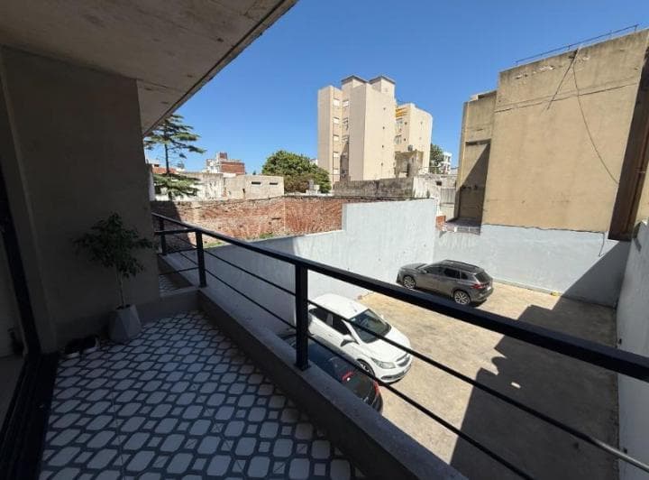 2 Ambientes Zona Guemes con Cochera - 2