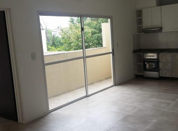 Excelente 2 Amb con Patio y Terraza en Complejo de Ph - Gregorio de Laferrere 3373 - 2