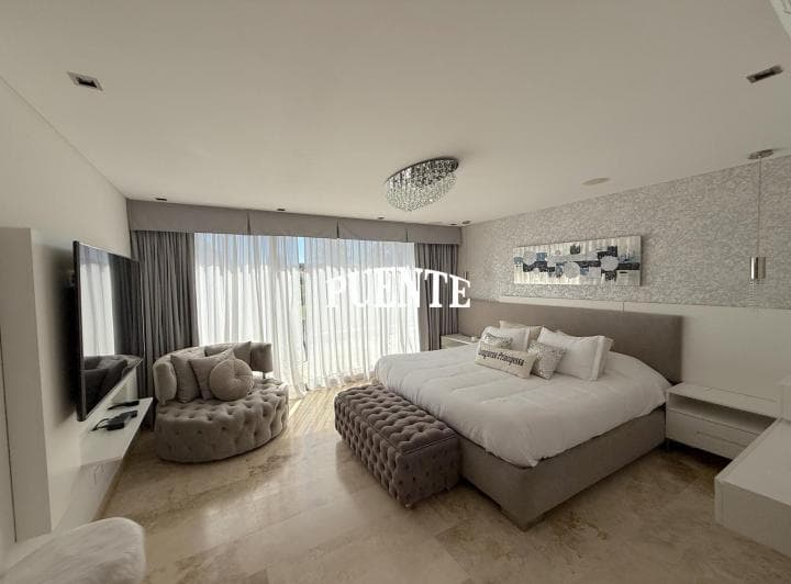 Casa en Venta en Saint Thomas Este - Canning - 5