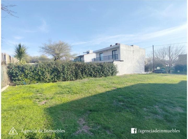 Vende: Lote en Primera Etapa de Barrio Tejas 4 /350 m² / Cancelado - 3