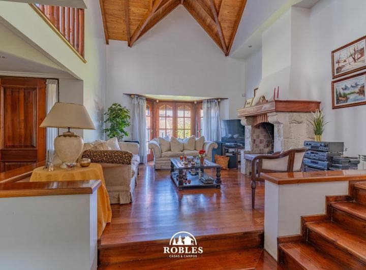 Chalet de Categoría en Excelente Entorno Residencial. - 5