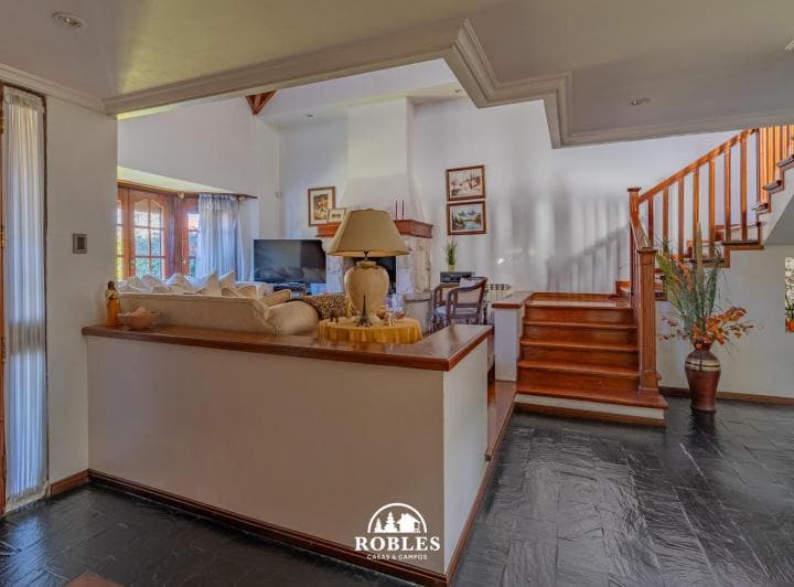 Chalet de Categoría en Excelente Entorno Residencial. - 4