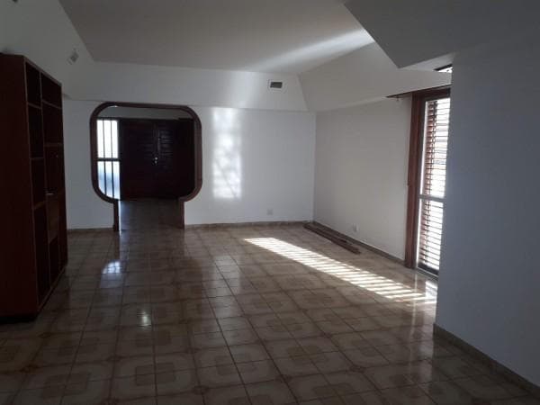 Chalet en Venta 5 Amb con Jardin y Pileta - 2