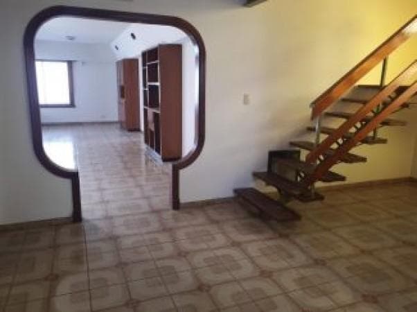 Chalet en Venta 5 Amb con Jardin y Pileta - 5