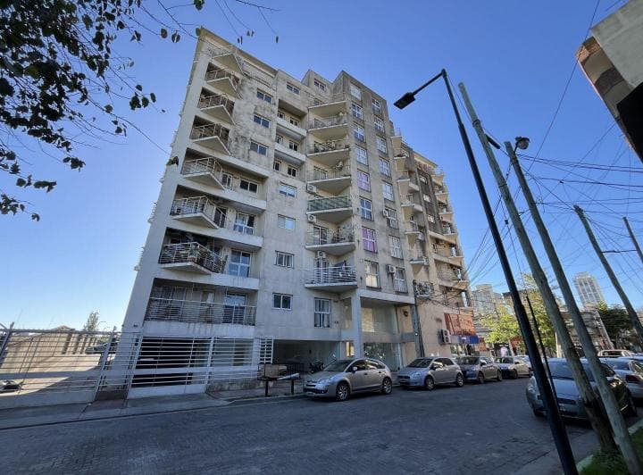 Cochera. | Gral. Las Heras Al 1300 - 2