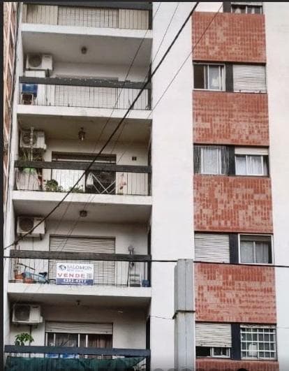 Venta Departamento 3 Ambientes, Excelente Ubicación Laprida 564 Lomas de Zamora - 2