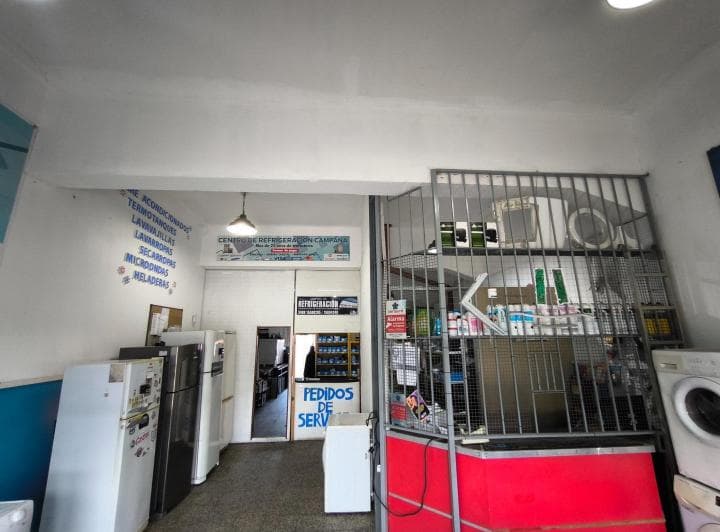 Local y Dos Departamentos en Av Rivadavia Frente Al Arco - 5