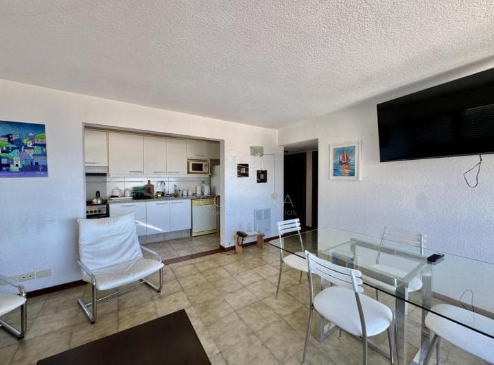 Apartamento con Vista Al Mas a Pasos del Puerto Disponible en Alquiler Temporal - 2