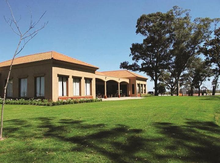 Lote de 800 m² con Fondo a Laguna en Club de Campo San Lucas. Canning - San Vicente. - 5